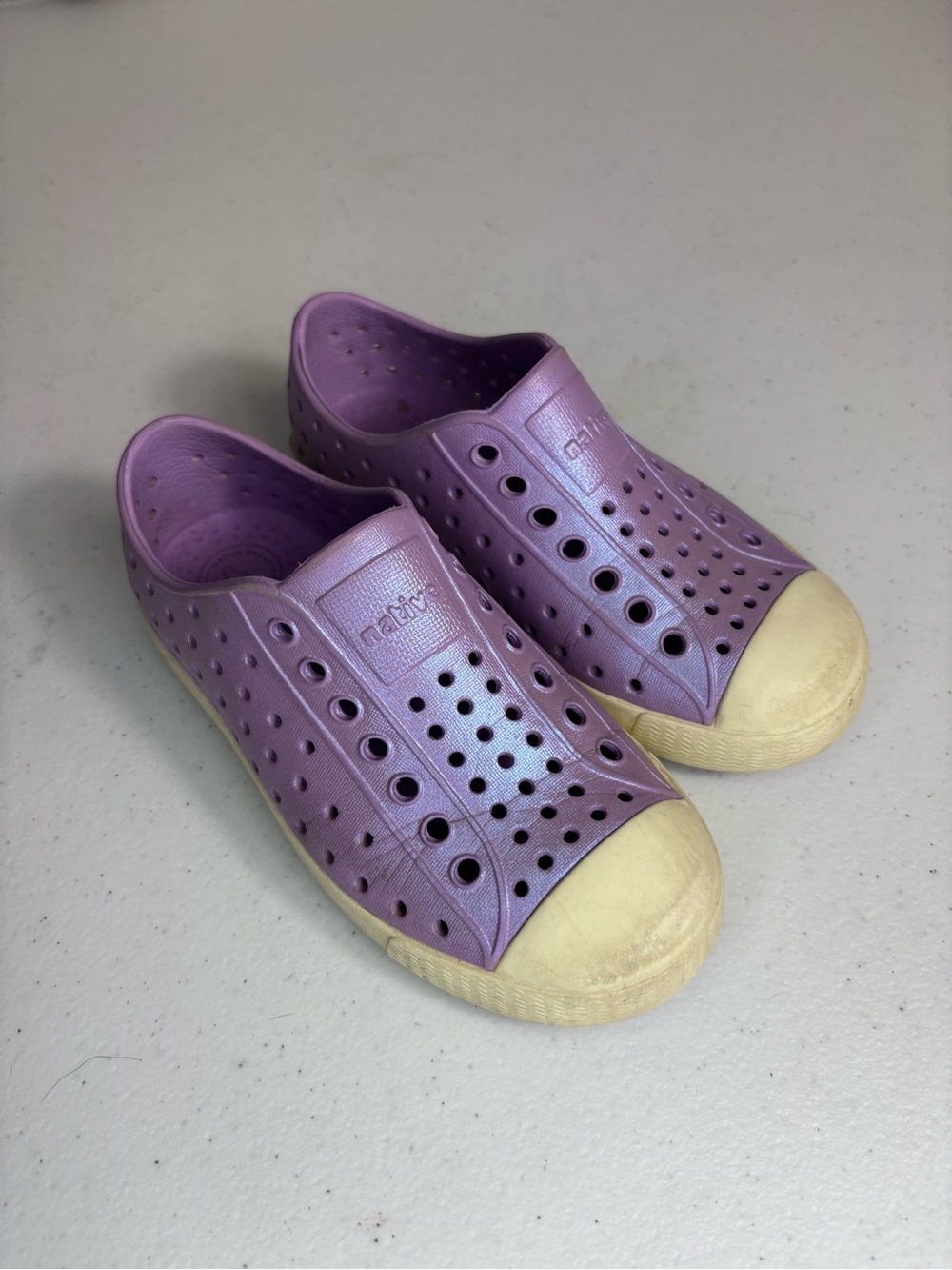 Native Jefferson Light Purple Sandals Child Size 11
